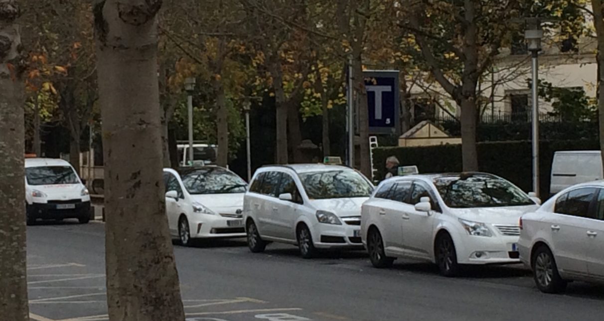 Los primeros taxis con publicidad llegarán a Vitoria-Gasteiz en diciembre