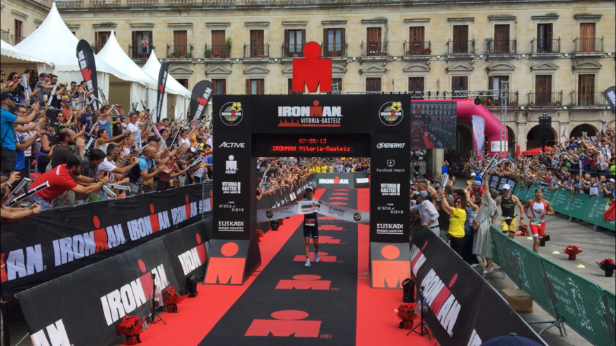 Ironman Vitoria triunfa en una jornada sofocante