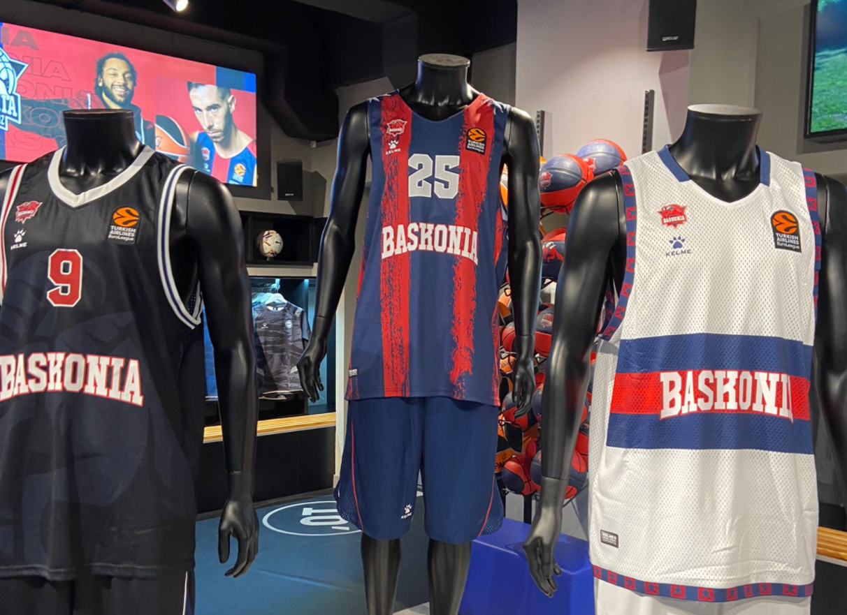 Baskonia ocupa el hueco del patrocinador en las camisetas a la venta