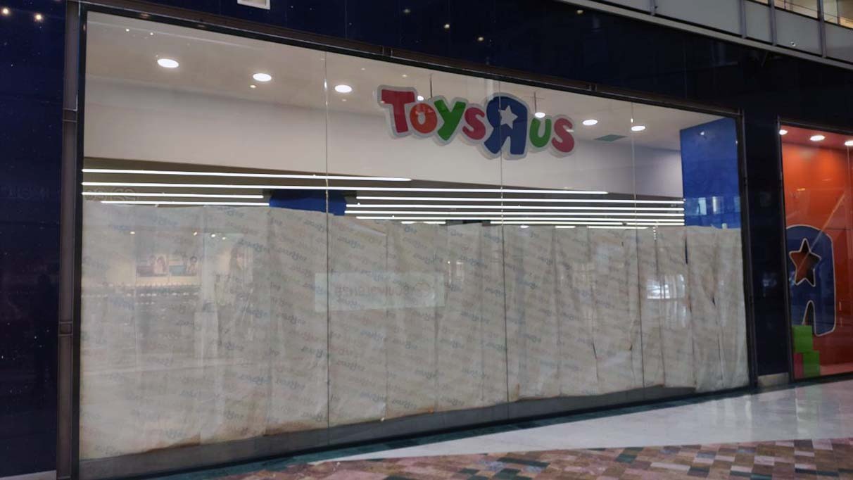 Toys'r'us cierra su tienda de Vitoria en El Boulevard
